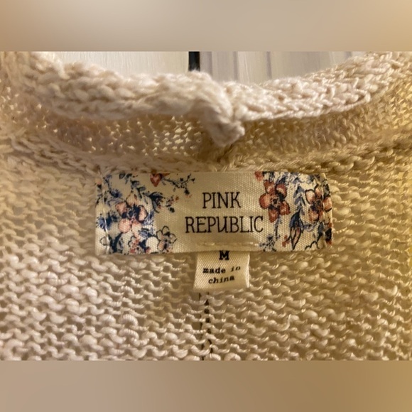 pink Republic Juniors Medium Cross Sweater - Picture 2 of 13